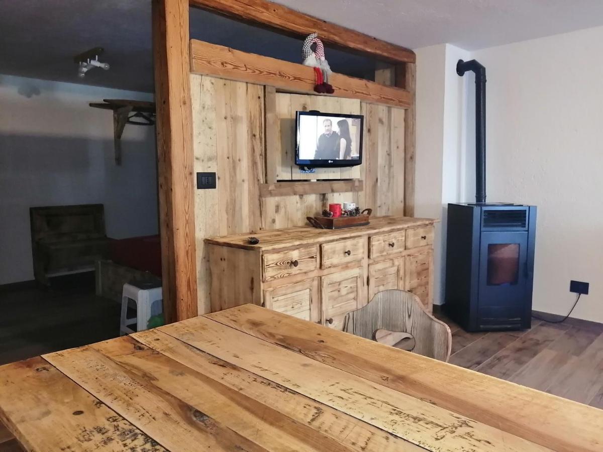 Maison Perriail Vda Gressan N 0029 Bagian luar foto
