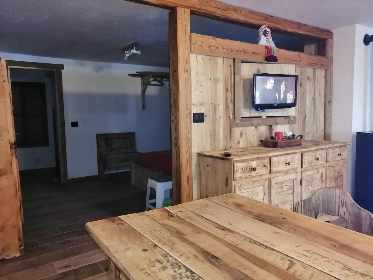 Maison Perriail Vda Gressan N 0029 Bagian luar foto