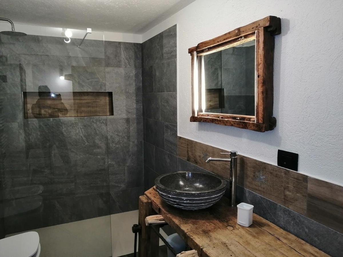 Maison Perriail Vda Gressan N 0029 Bagian luar foto